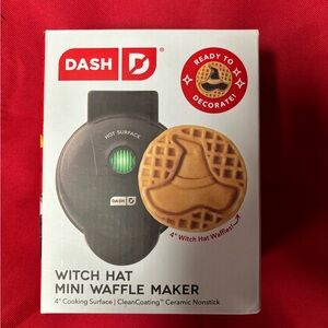Dash Witch Hat Mini Waffle Maker